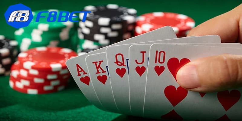 Lưu ý khi tải game poker online về thiết bị